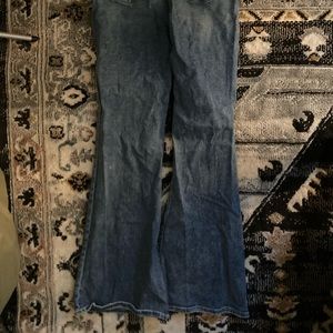 Abercrombie & Fitch The Flare Ultra High Rise Jeans